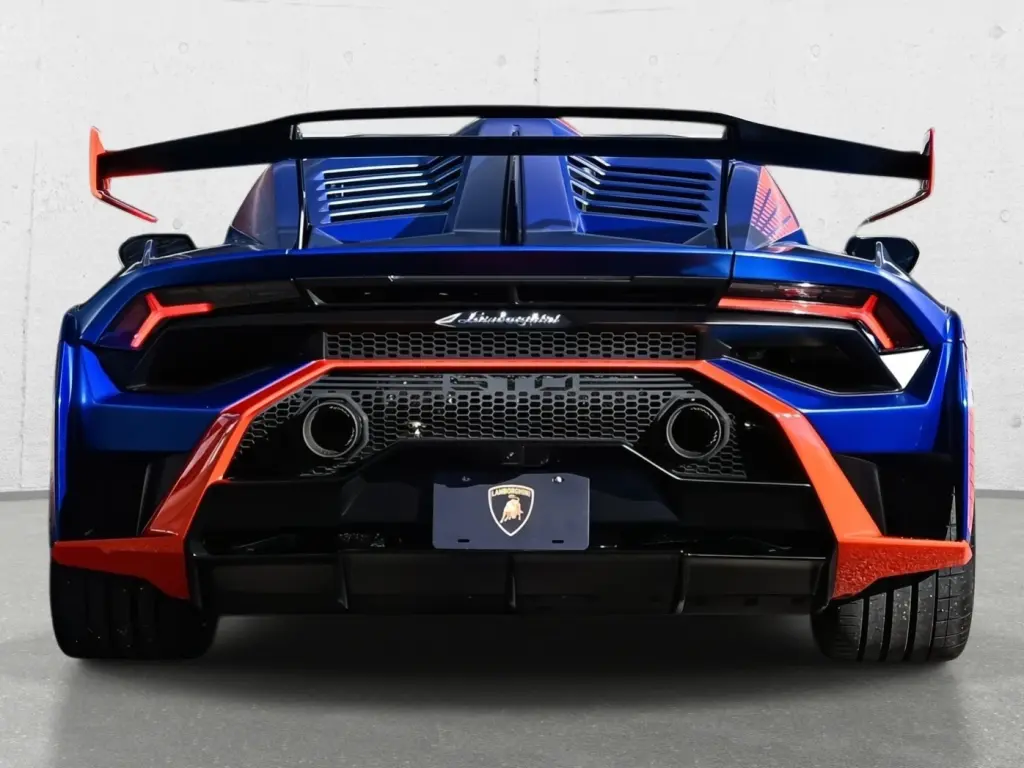 Image for 2023 Huracán EVO LP 640-2 STO at position 4