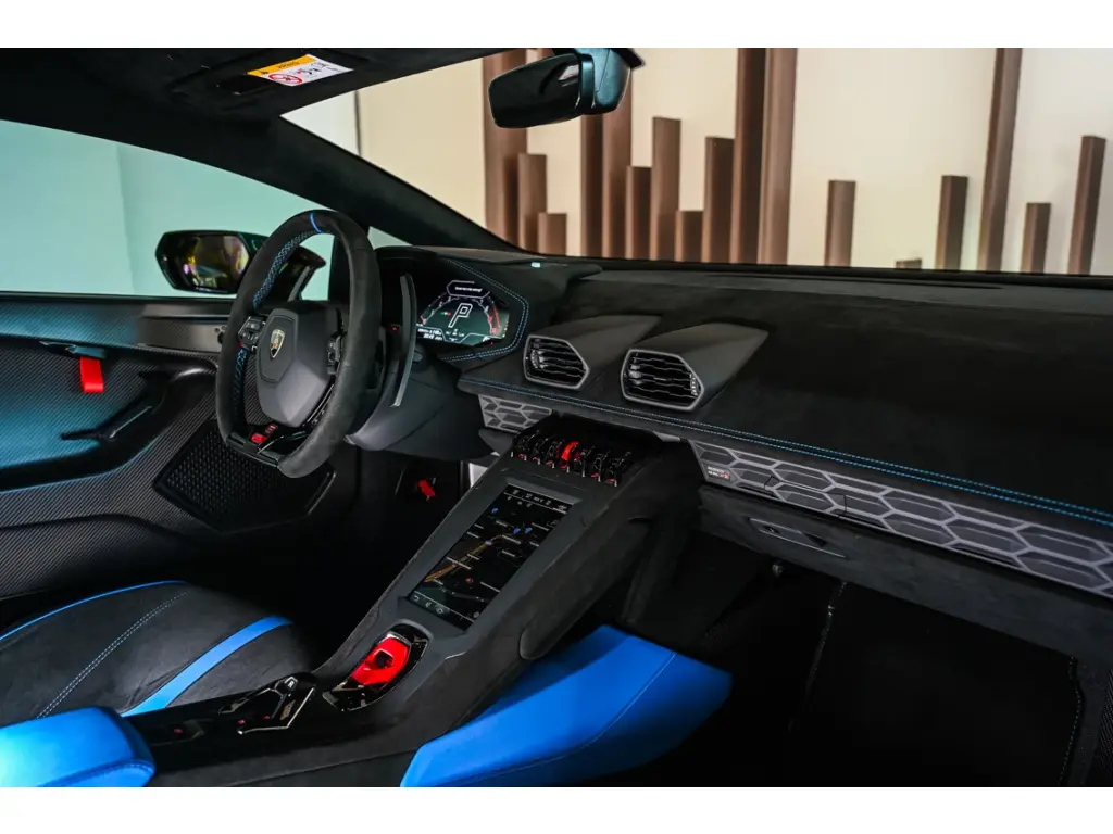 Image for 2023 Huracán EVO LP 640-2 STO at position 6