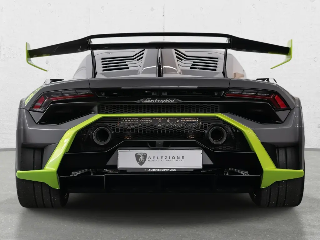 Image for 2024 Huracán EVO LP 640-2 STO at position 4