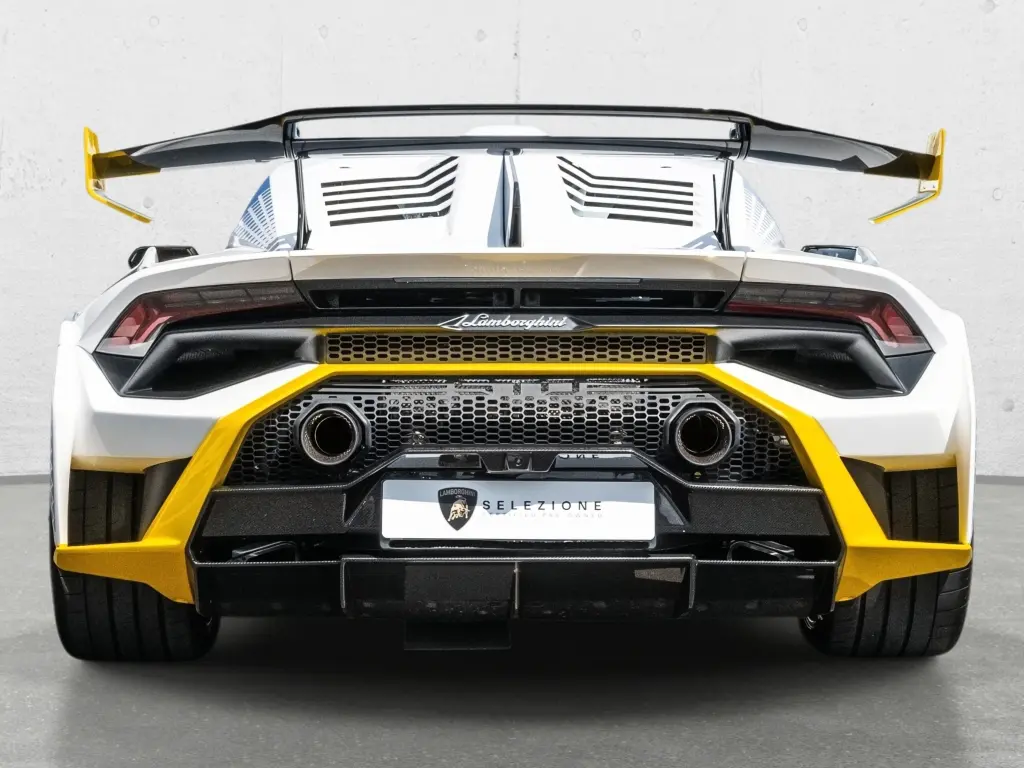 Image for 2024 Huracán EVO LP 640-2 STO at position 4