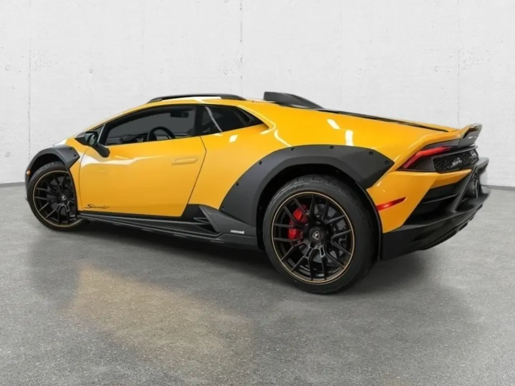 Image for 2023 Huracán Sterrato at position 3