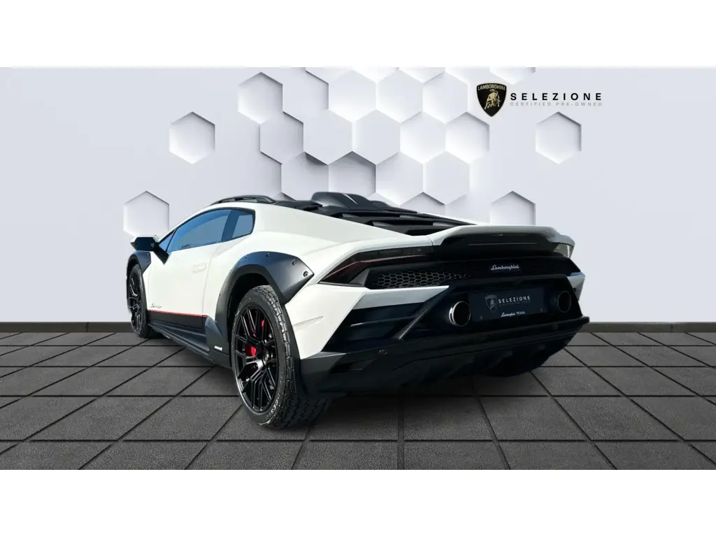 Image for 2023 Huracán Sterrato at position 12