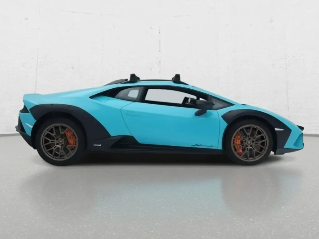 Image for 2024 Huracán Sterrato at position 2