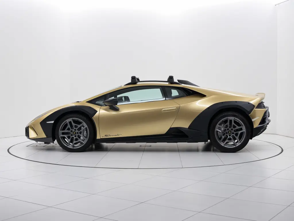 Image for 2024 Huracán Sterrato at position 5