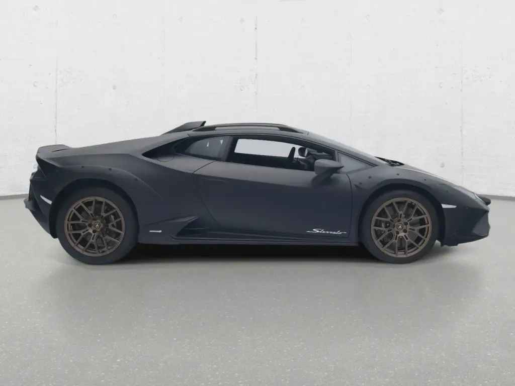 Image for 2024 Huracán Sterrato at position 2