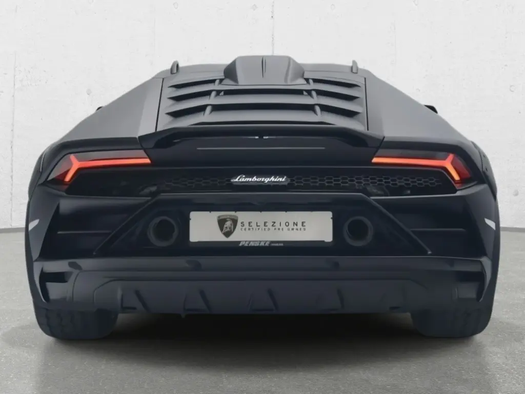 Image for 2024 Huracán Sterrato at position 4