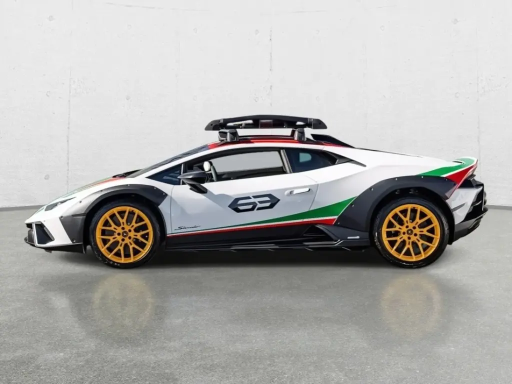 Image for 2024 Huracán Sterrato at position 2