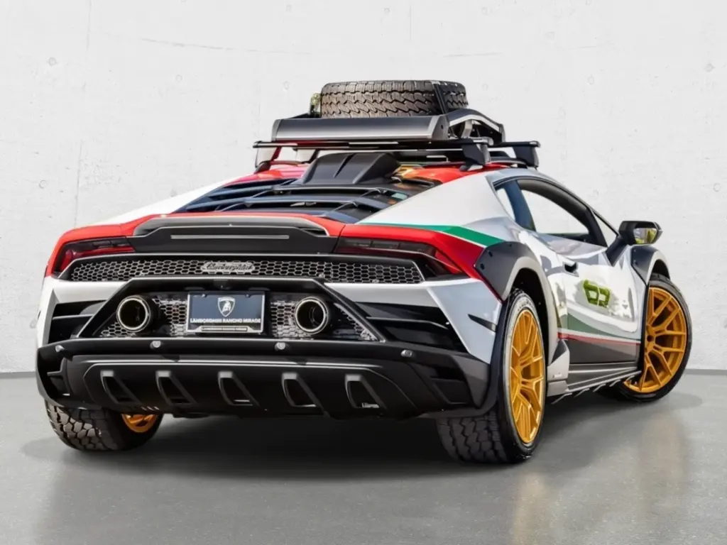 Image for 2024 Huracán Sterrato at position 3