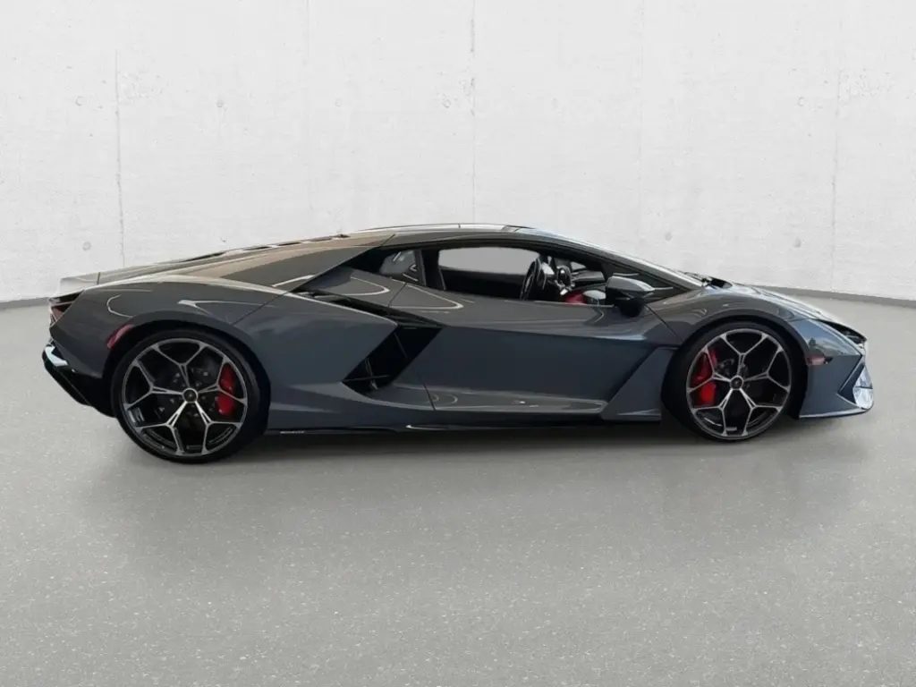 Image for 2024 Revuelto at position 2