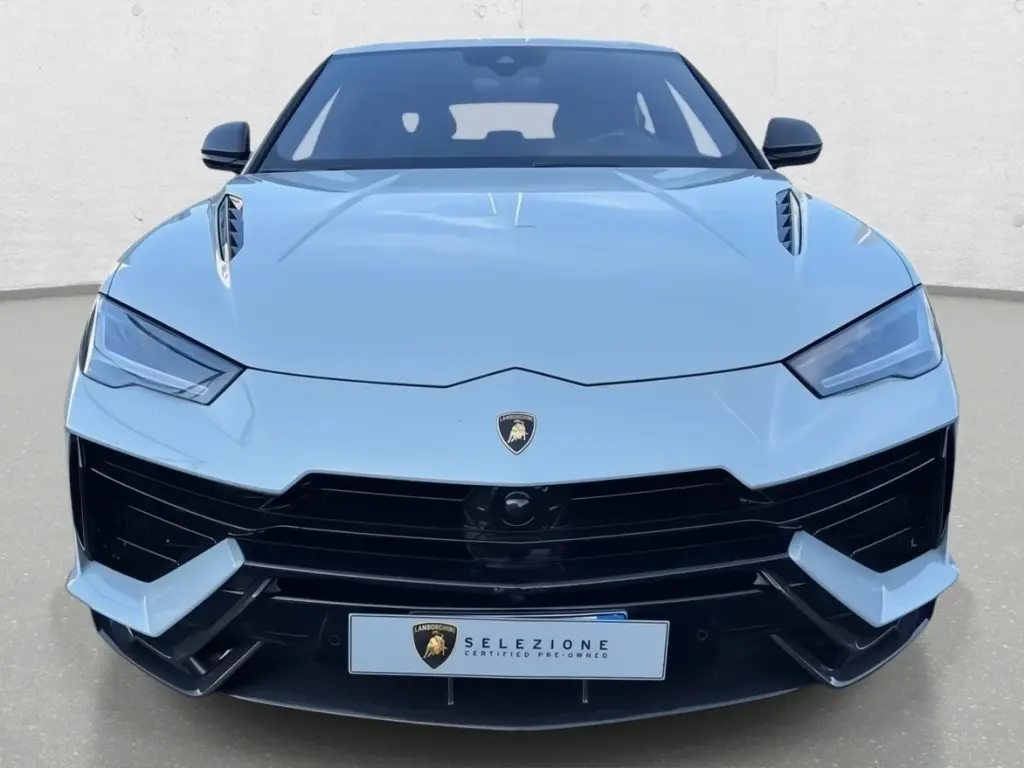 Image for 2023 Urus Performante at position 5
