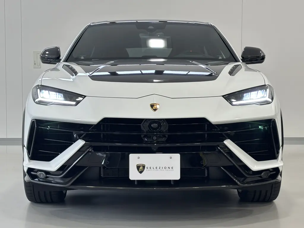 Image for 2023 Urus Performante at position 5