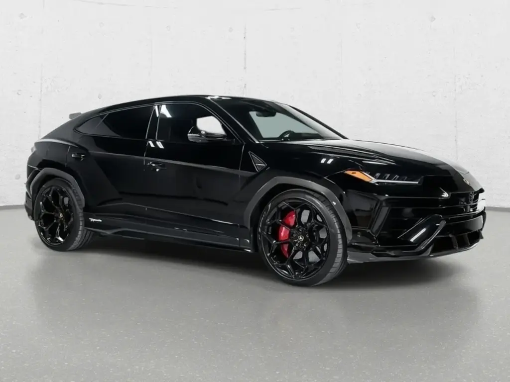 Image for 2023 Urus Performante at position 1