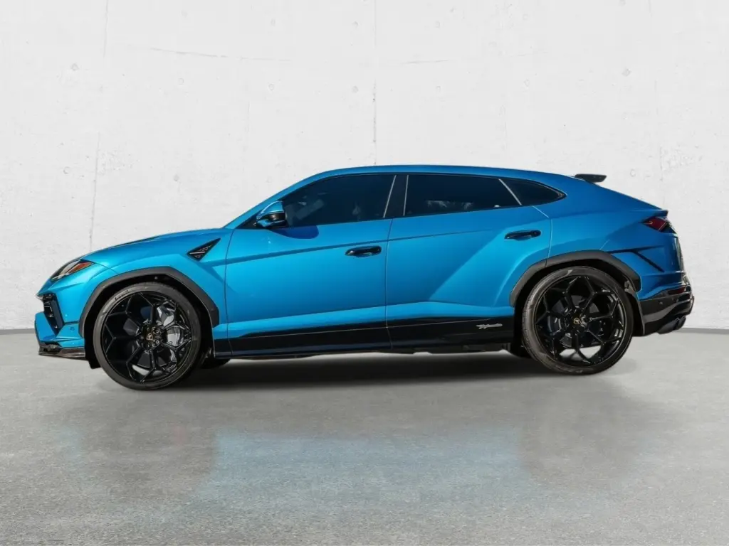 Image for 2023 Urus Performante at position 2