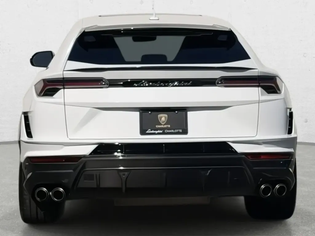 Image for 2023 Urus Performante at position 4