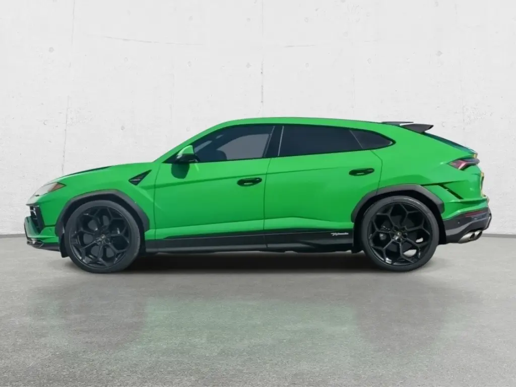Image for 2023 Urus Performante at position 2