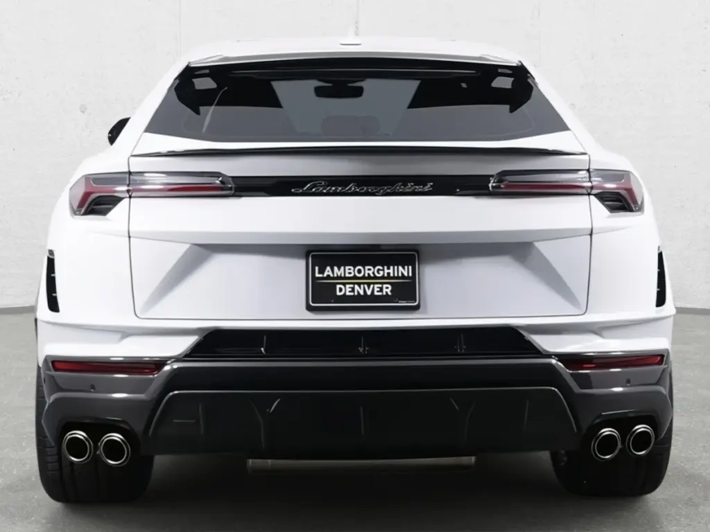Image for 2023 Urus Performante at position 4