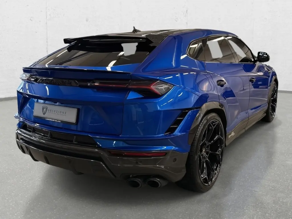 Image for 2024 Urus Performante at position 3