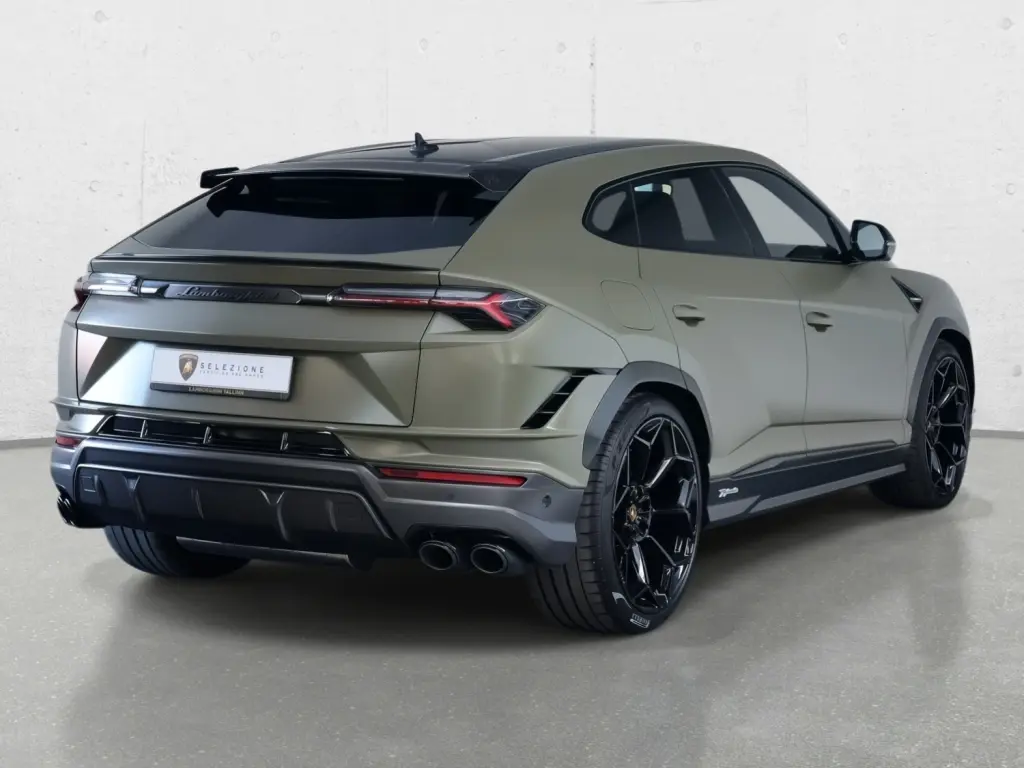 Image for 2024 Urus Performante at position 3