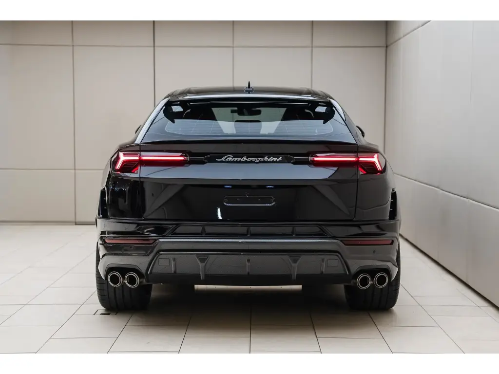 Image for 2024 Urus Performante at position 4
