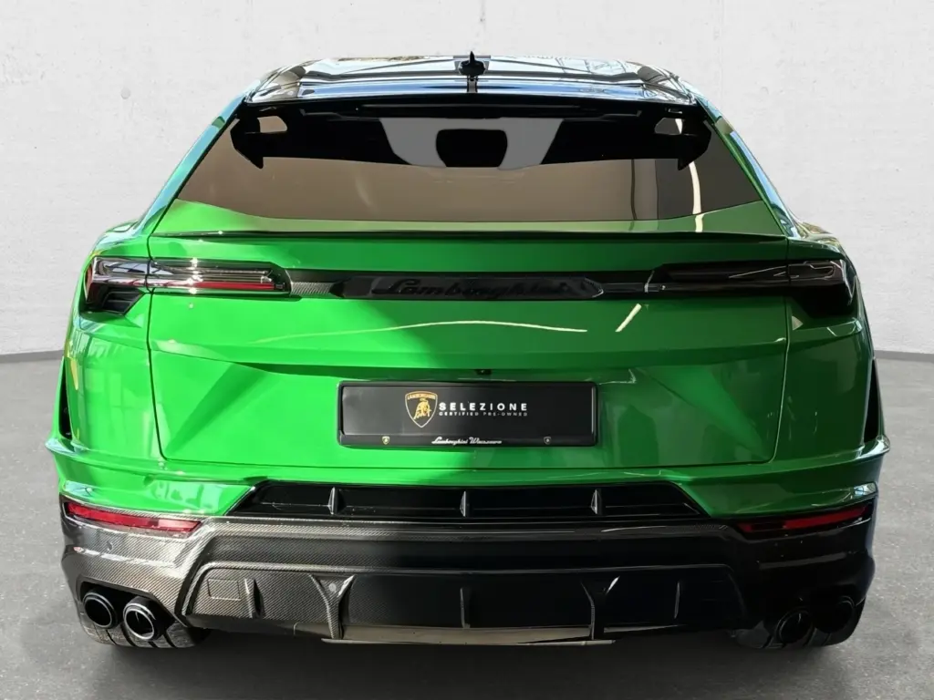 Image for 2024 Urus Performante at position 4