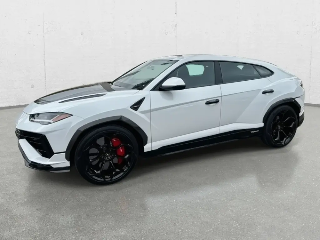 Image for 2024 Urus Performante at position 1