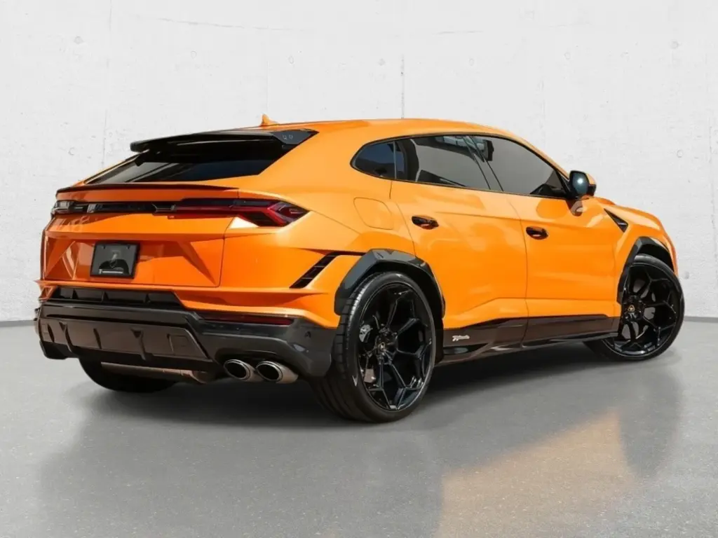 Image for 2024 Urus Performante at position 3