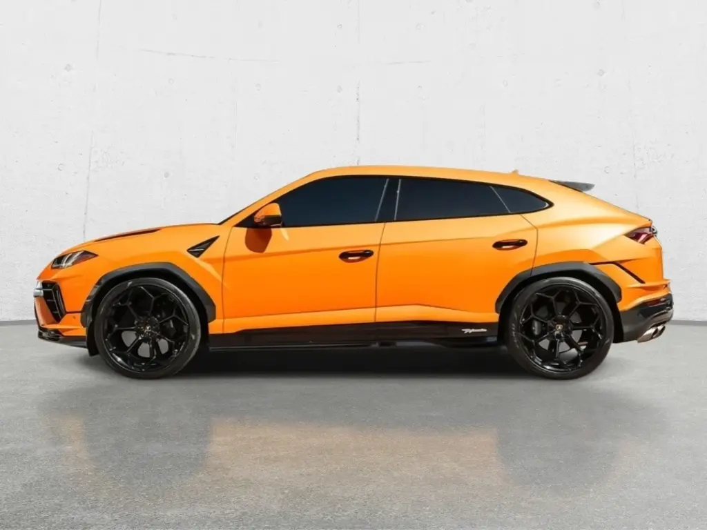 Image for 2024 Urus Performante at position 2