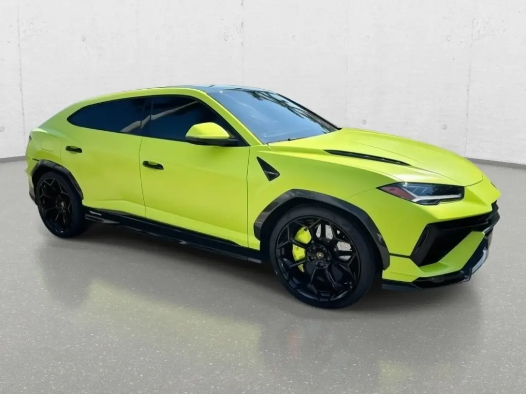 Image for 2024 Urus Performante at position 1