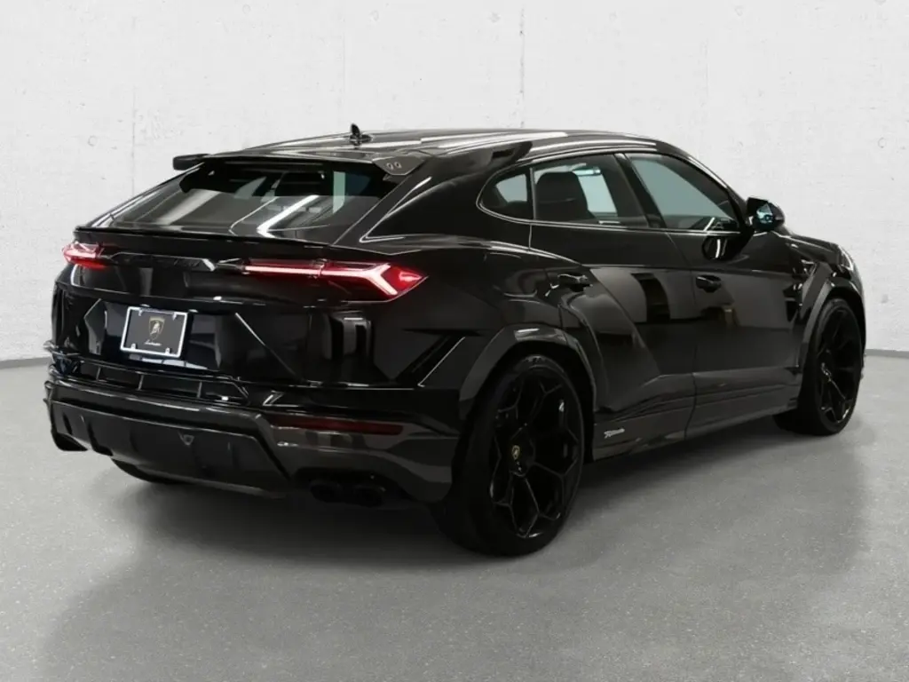 Image for 2024 Urus Performante at position 3