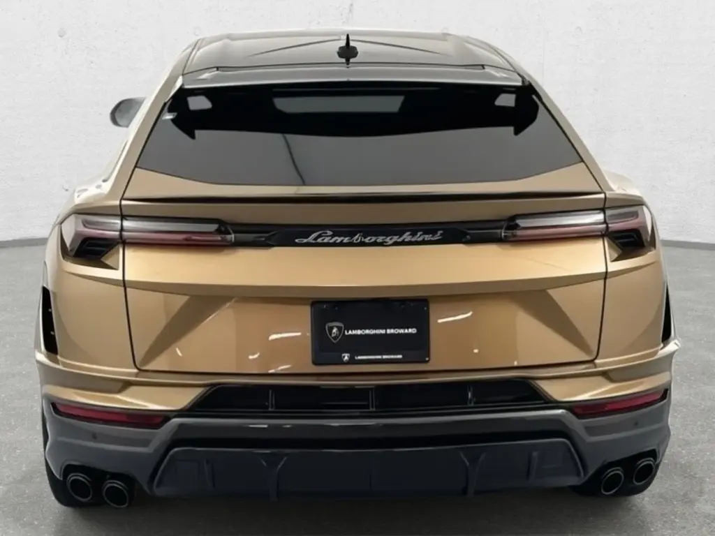Image for 2024 Urus Performante at position 4