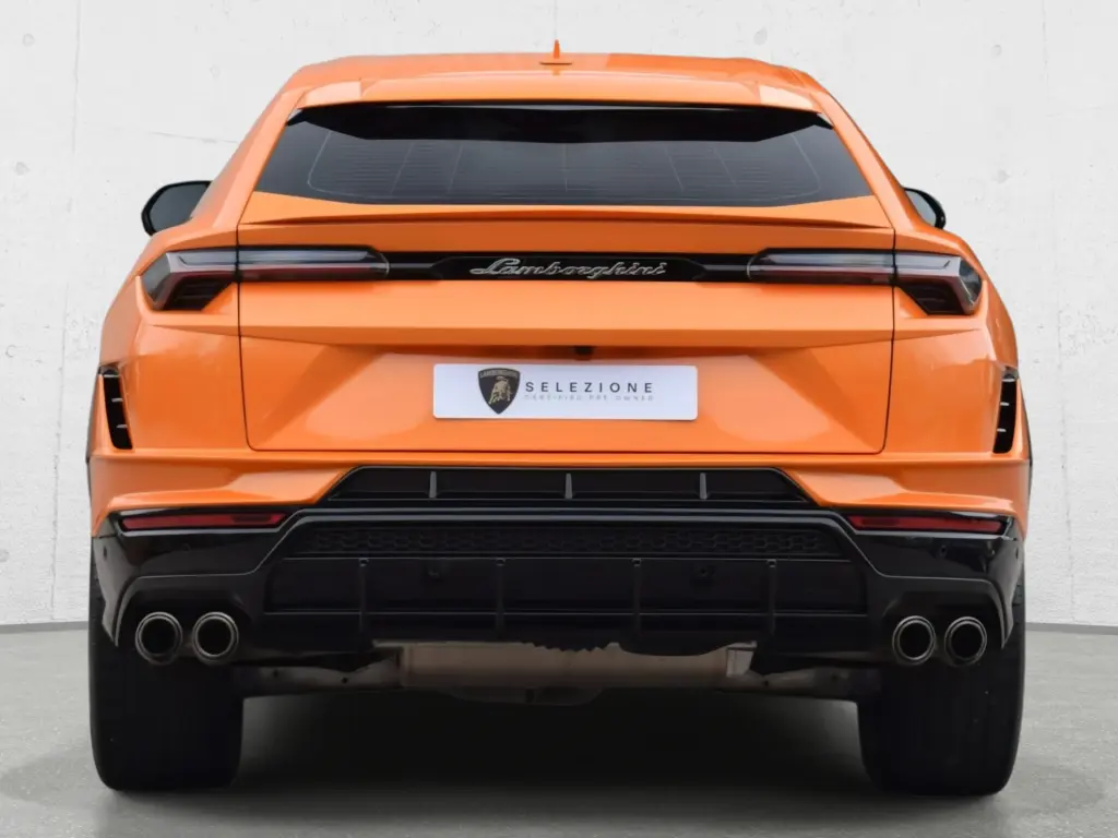 Image for 2023 Urus S at position 4