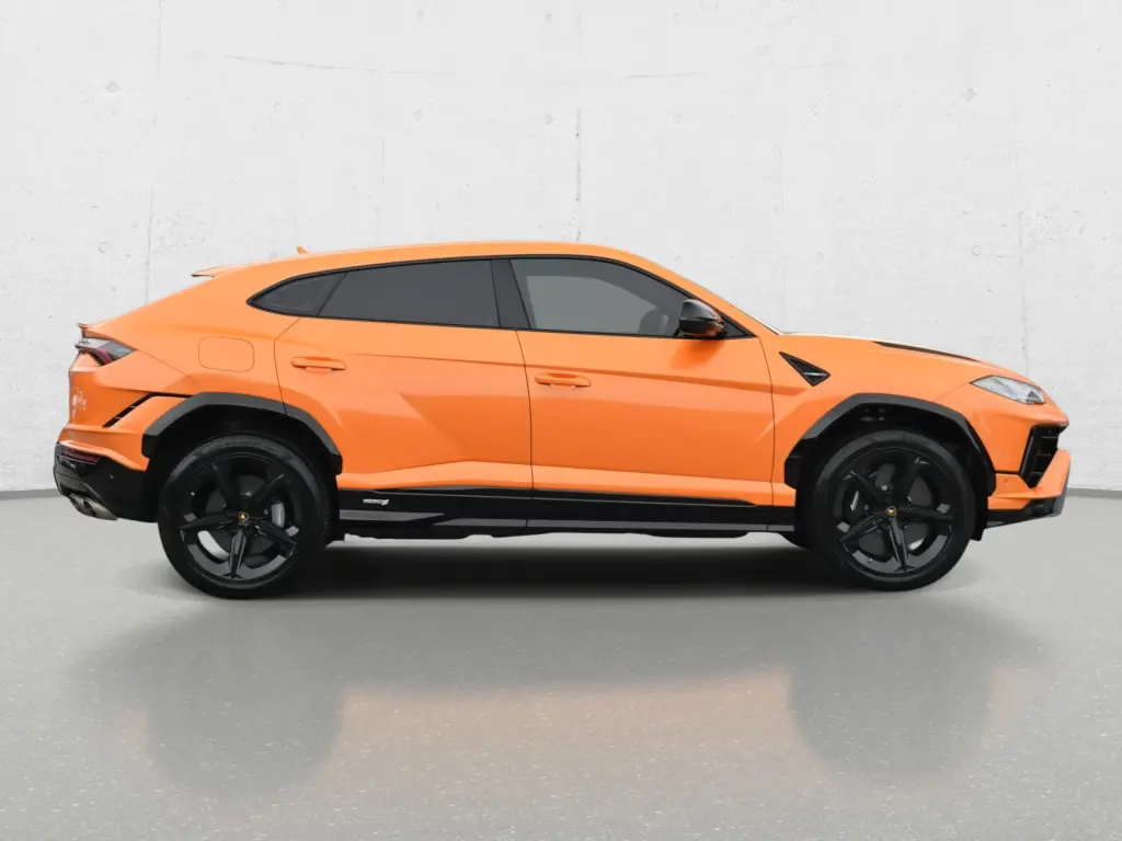 Image for 2023 Urus S at position 2