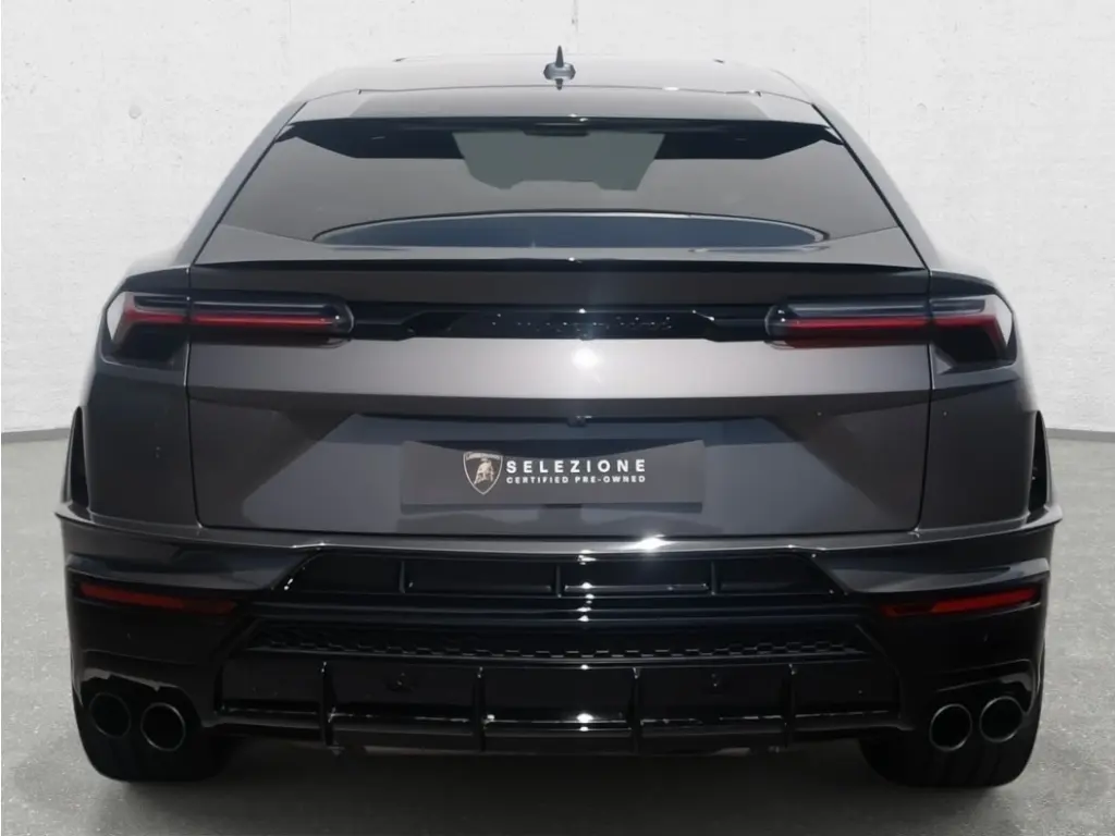 Image for 2023 Urus S at position 4