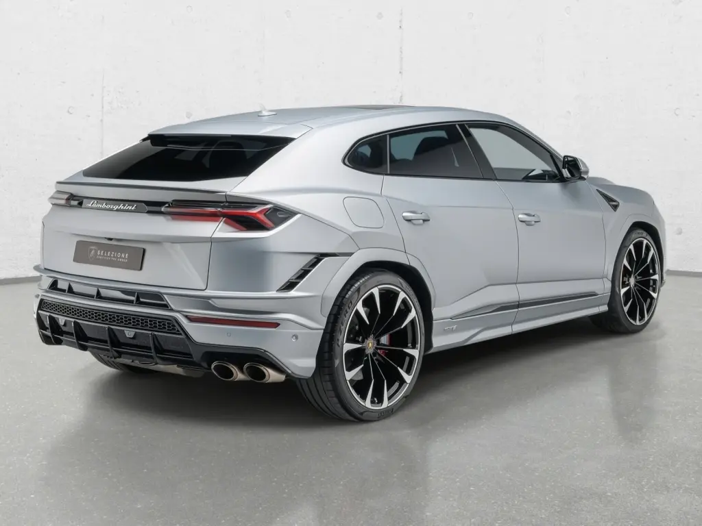 Image for 2023 Urus S at position 3