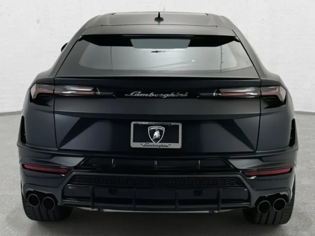 Image for 2023 Urus S at position 4