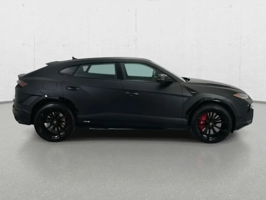 Image for 2023 Urus S at position 2
