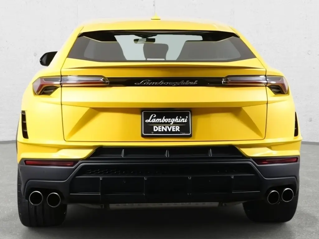 Image for 2023 Urus S at position 4