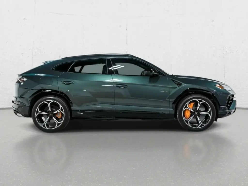 Image for 2023 Urus S at position 2