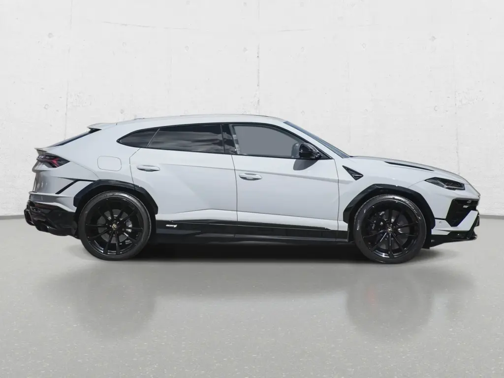 Image for 2024 Urus S at position 2