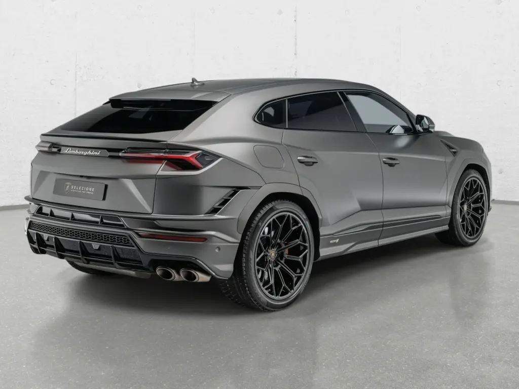 Image for 2024 Urus S at position 3