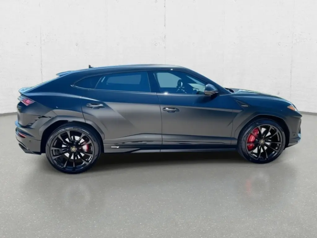 Image for 2024 Urus S at position 2