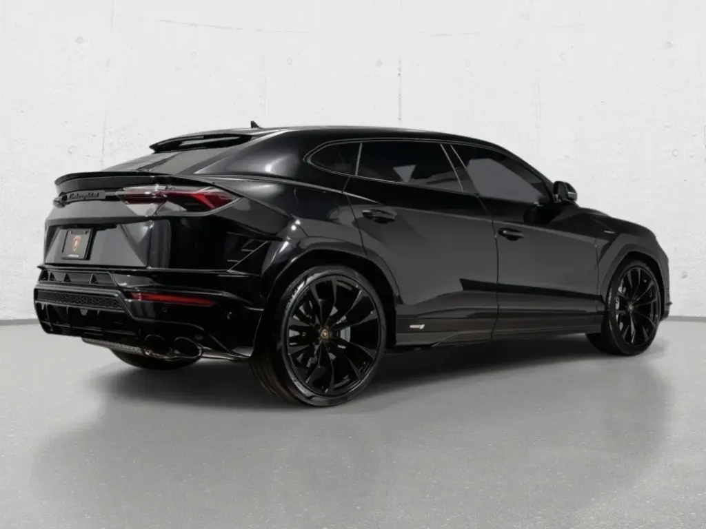 Image for 2024 Urus S at position 3