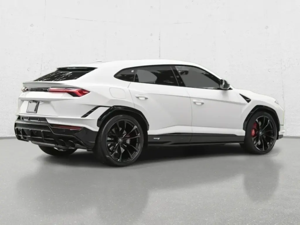 Image for 2024 Urus S at position 3