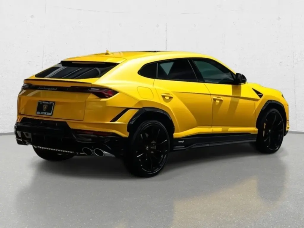 Image for 2024 Urus S at position 3