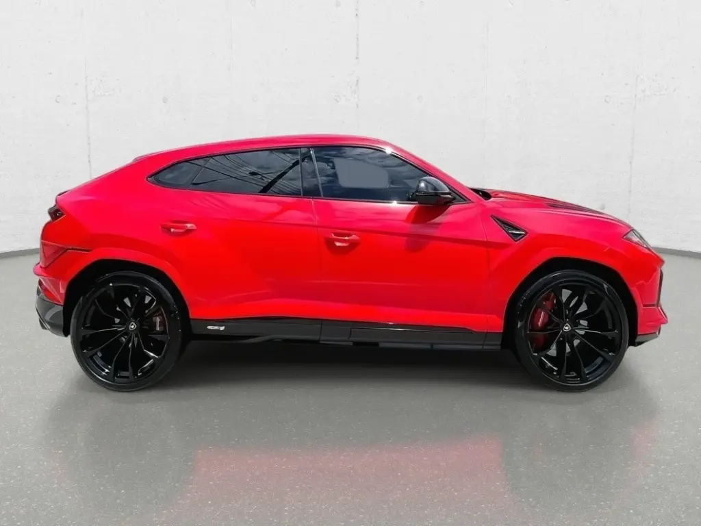 Image for 2024 Urus S at position 2