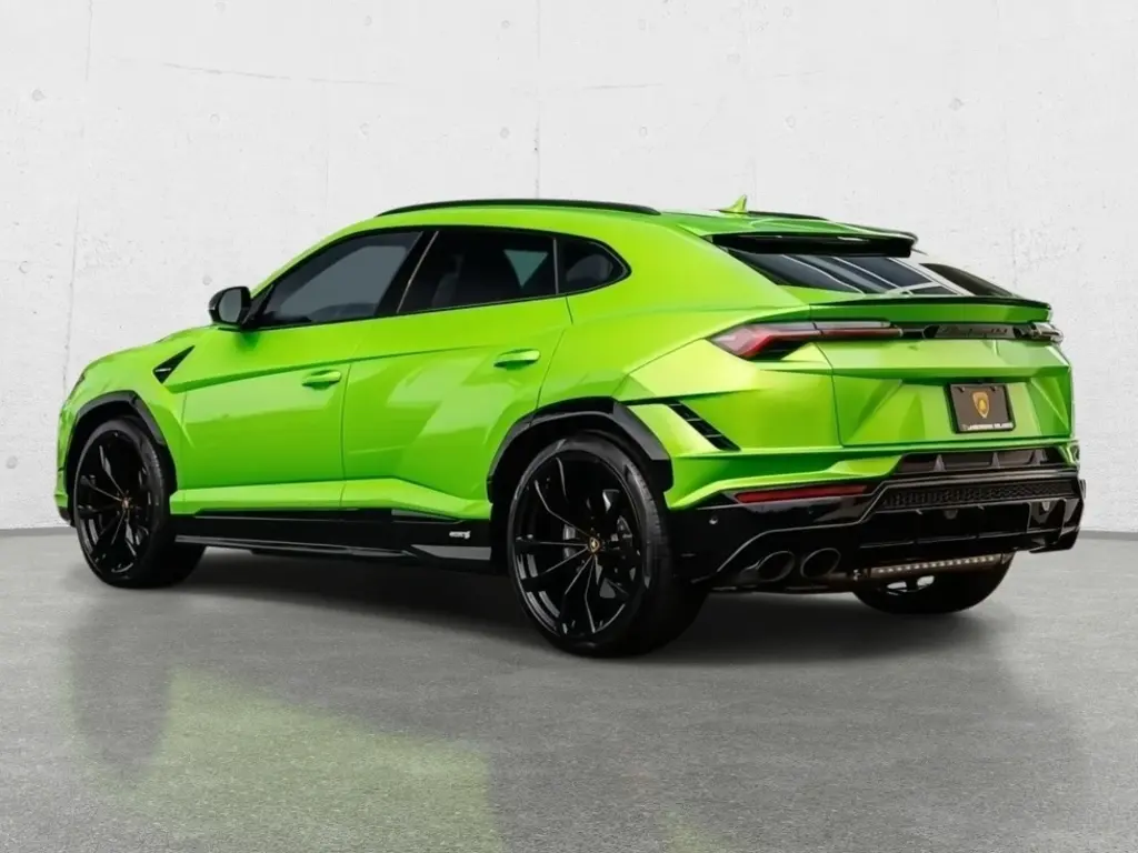 Image for 2024 Urus S at position 3