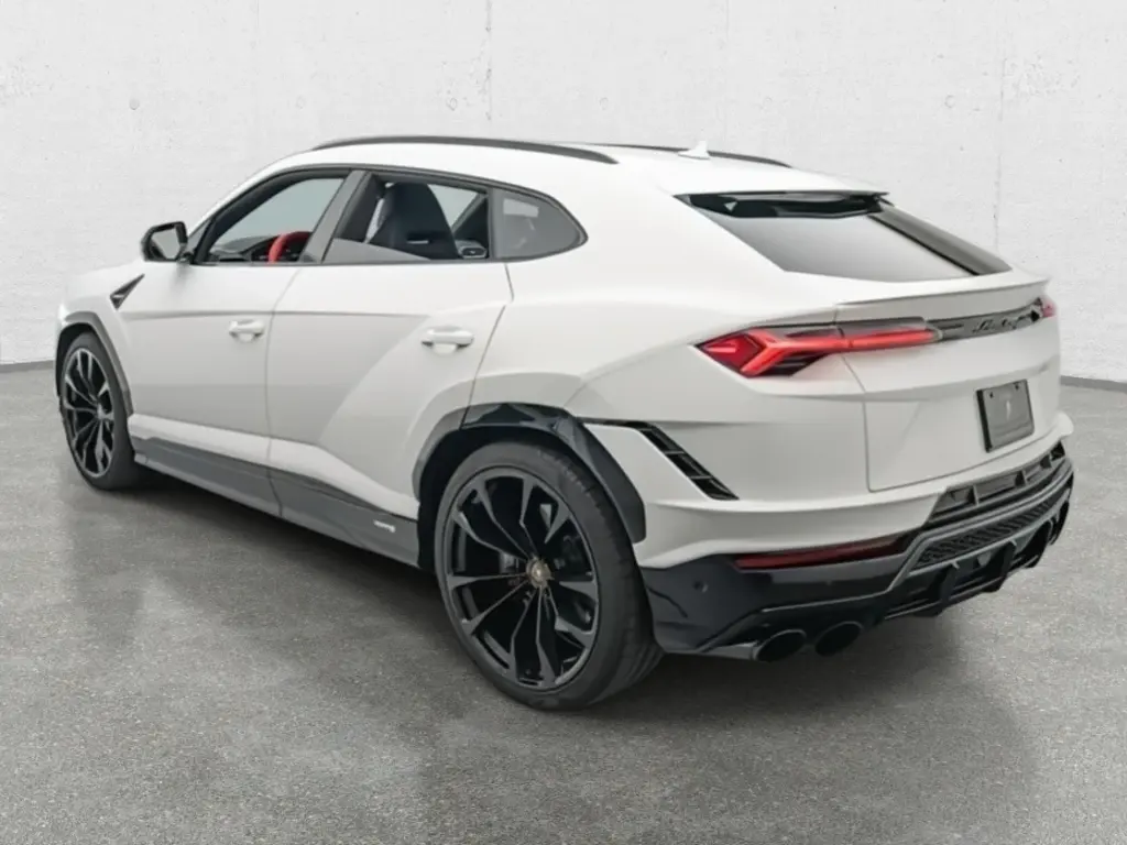 Image for 2024 Urus S at position 3
