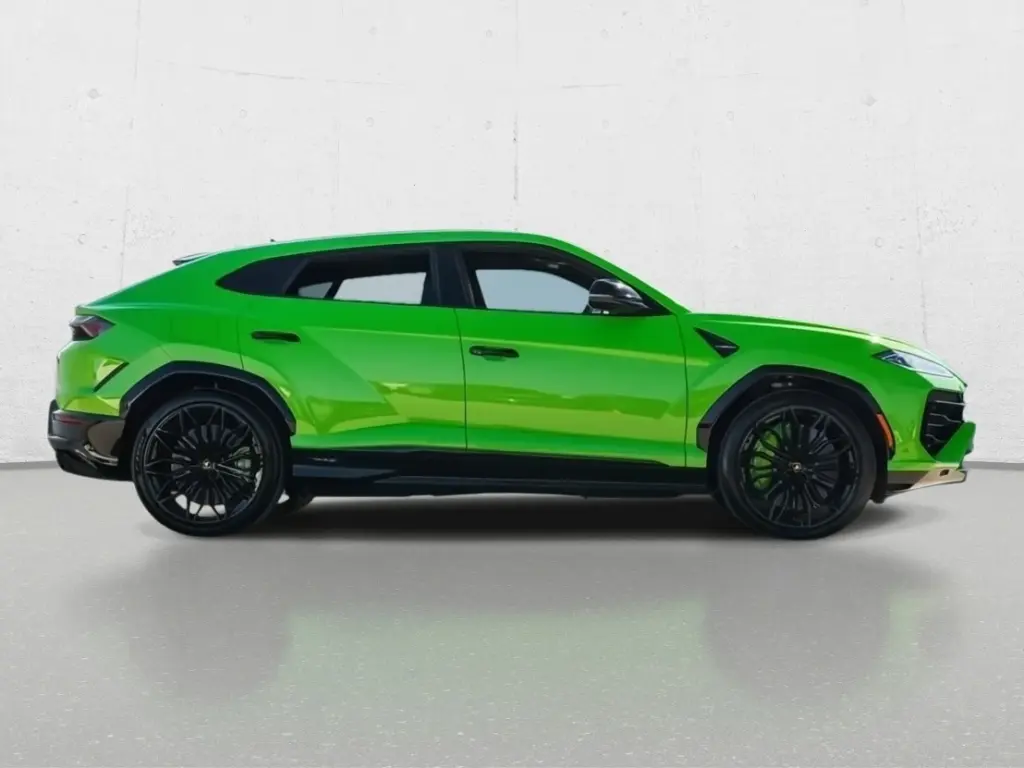 Image for 2025 Urus SE at position 2