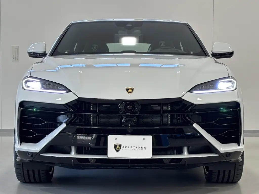 Image for 2025 Urus SE at position 2