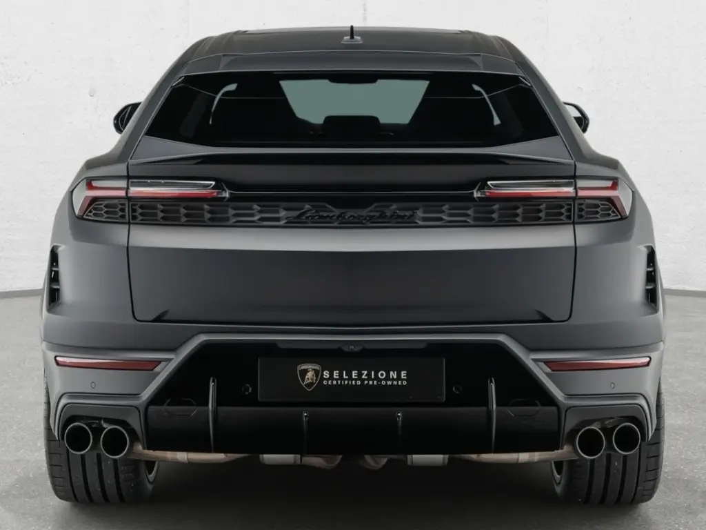 Image for 2025 Urus SE at position 4
